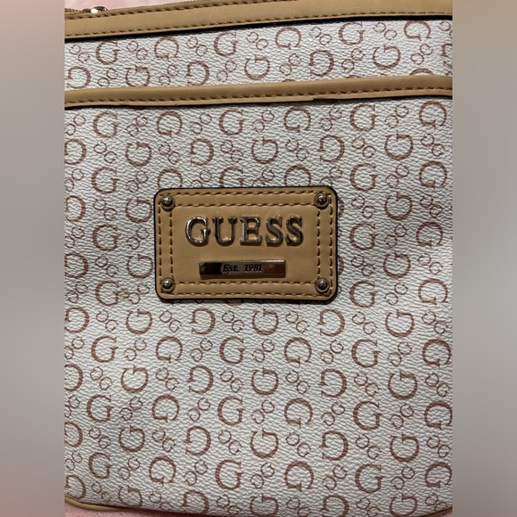 GUESS White With Beige Monogram Crossbody - Picture 4 of 8